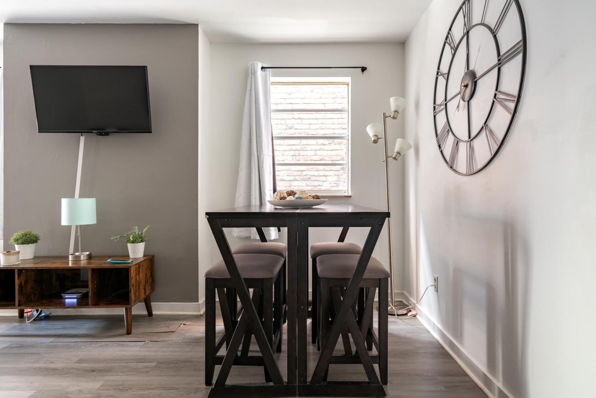 Short North Convention Private Parking Pet! Columbus