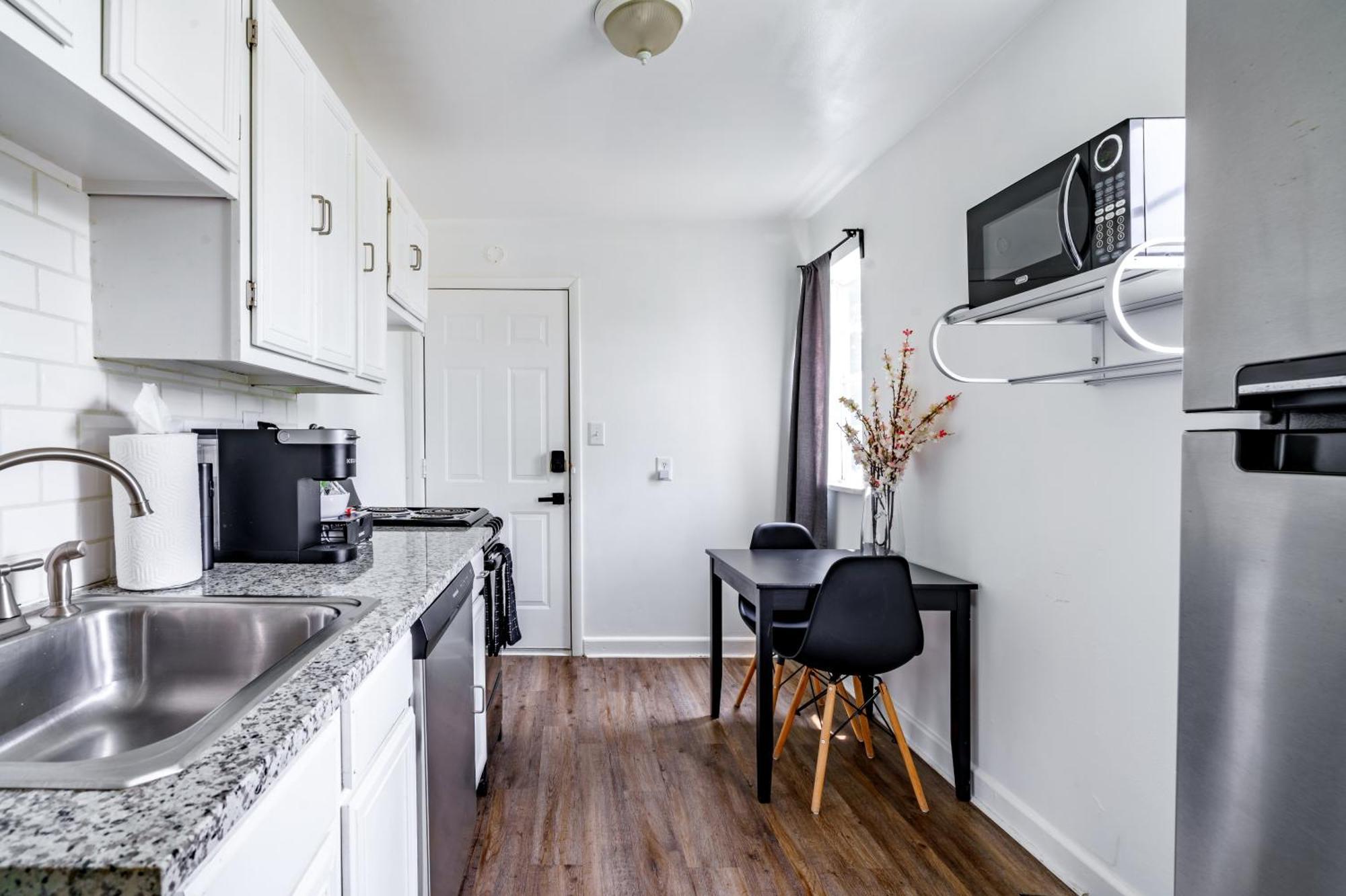 Short North Convention Private Parking Pet! * Columbus