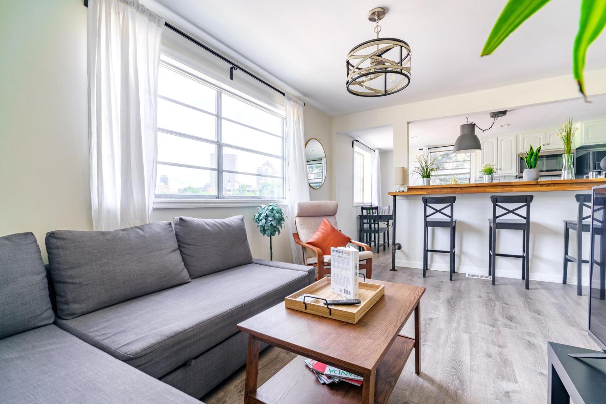 Short North Convention Private Parking Pet! Holiday home
